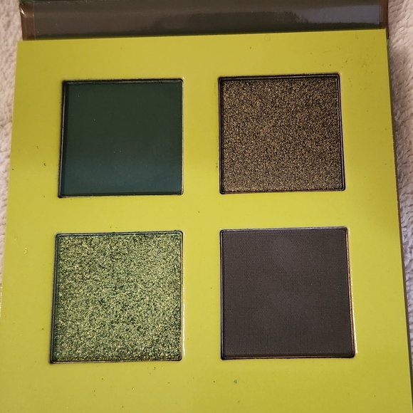 Like New Juvia's Place "The Rebel Army" 4 Pan Eyeshadow Palette - Picture 3 of 4